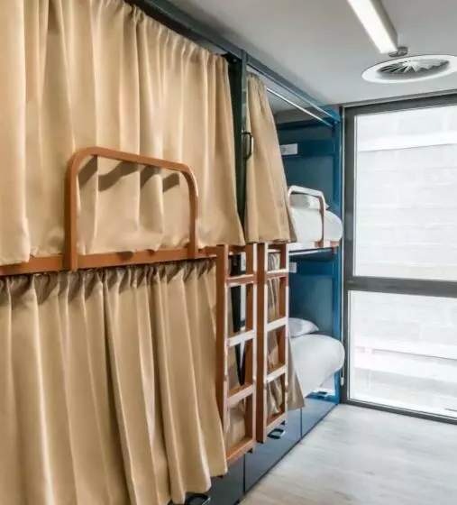 هاستل Latroupe Poblenou Beach