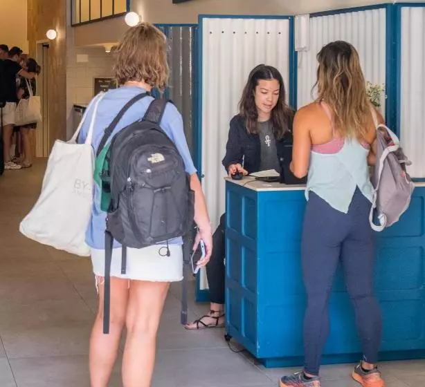 هاستل Latroupe Poblenou Beach