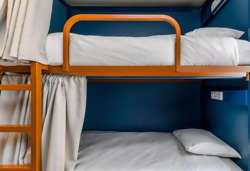 هاستل Latroupe Poblenou Beach