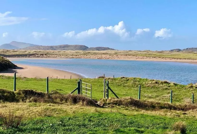 Aamiaismajoitus (B&B) Derrynane Bay House