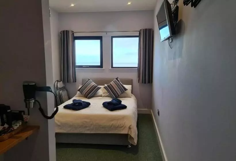 هتل No 4 Ocean Cabins   Saundersfoot Harbour   Saundersfoot