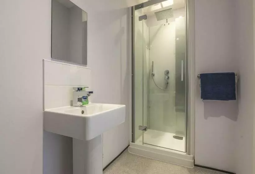 هتل No 4 Ocean Cabins   Saundersfoot Harbour   Saundersfoot