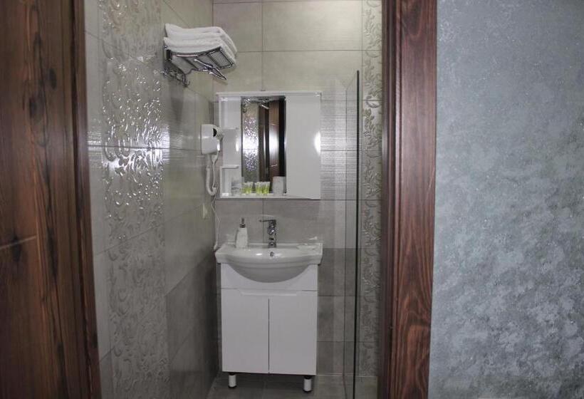 پانسیون Golden Star Kazbegi