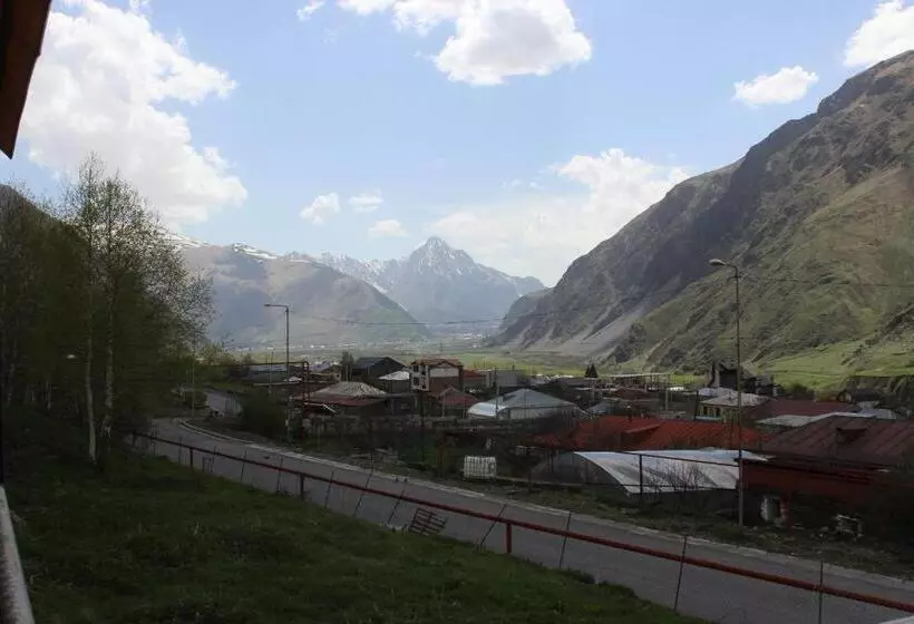 پانسیون Golden Star Kazbegi