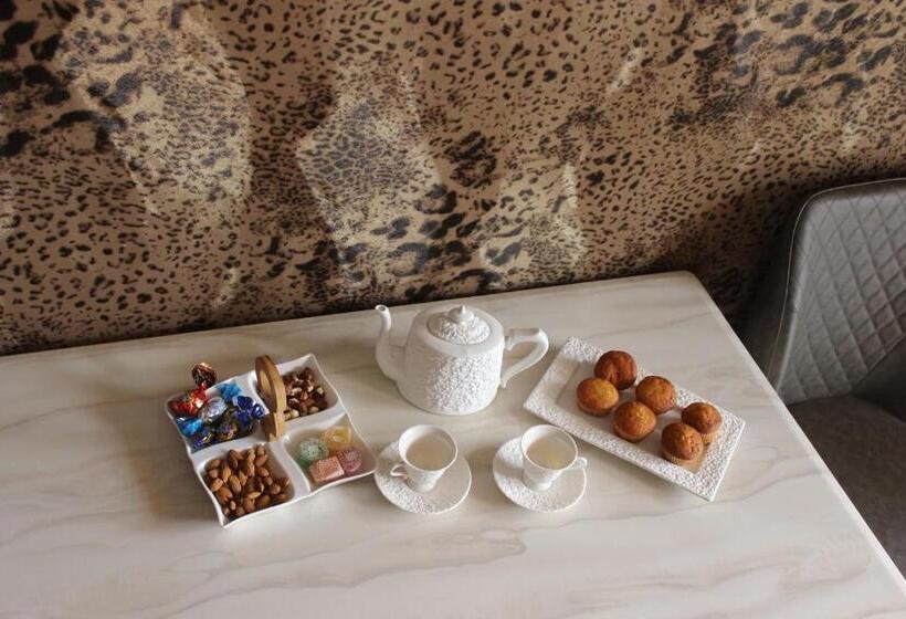 پانسیون Golden Star Kazbegi