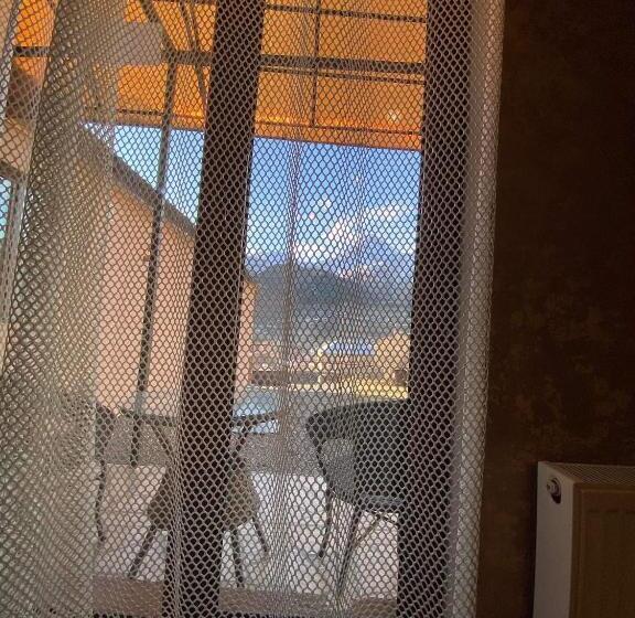 پانسیون Golden Star Kazbegi