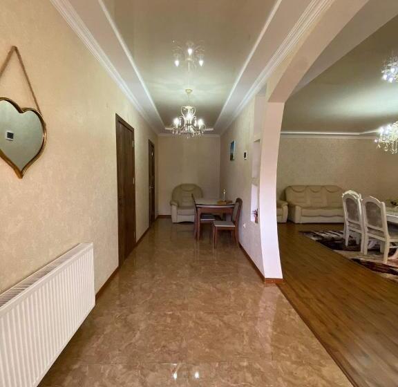 پانسیون Golden Star Kazbegi