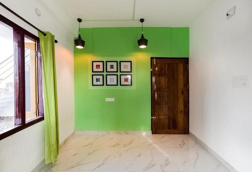 Pensionat Home Khan Basera Near Iter College