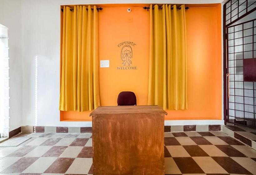 Pensionat Home Khan Basera Near Iter College