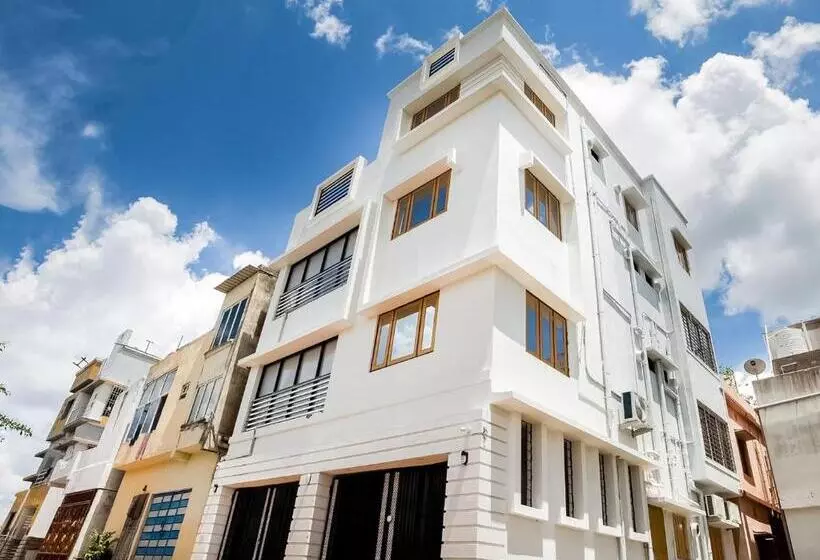 ペンション Home Khan Basera Near Iter College