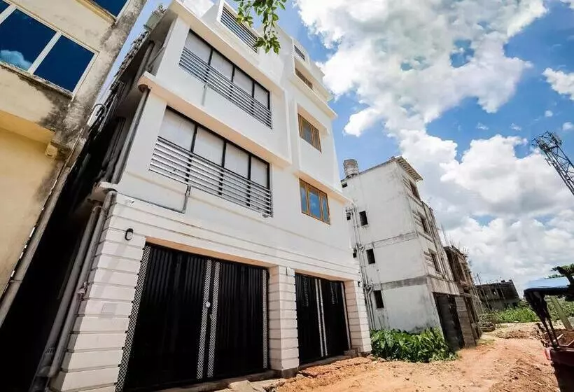 ペンション Home Khan Basera Near Iter College