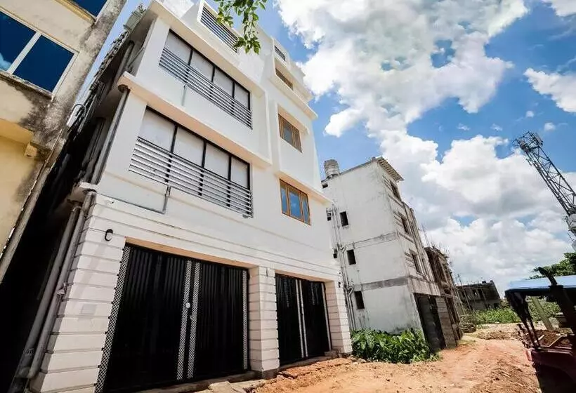 ペンション Home Khan Basera Near Iter College