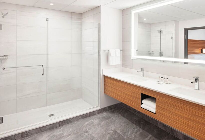 Delta Hotels By Marriott Grande Prairie Airport