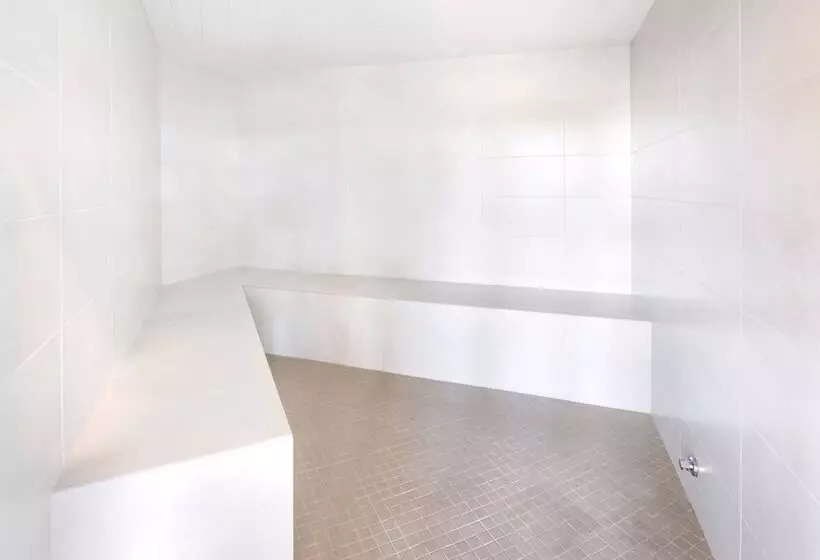 Delta Hotels By Marriott Grande Prairie Airport