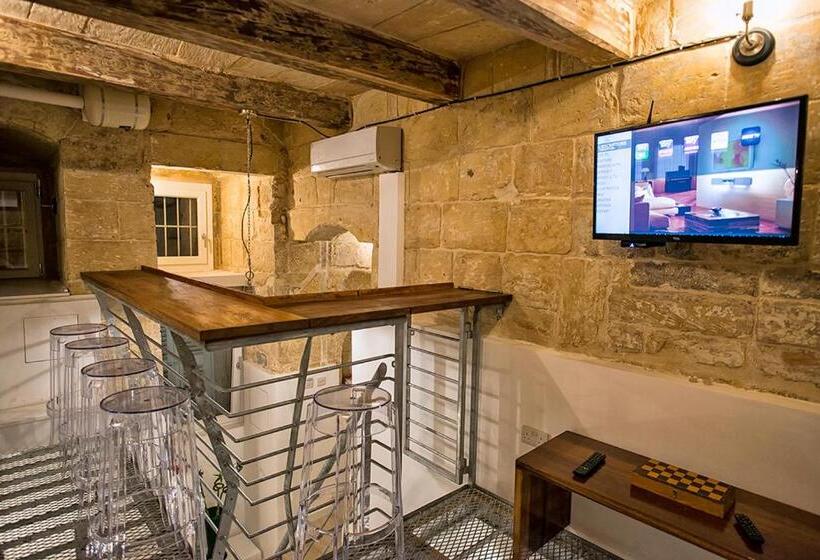 پانسیون No 68 In Valletta