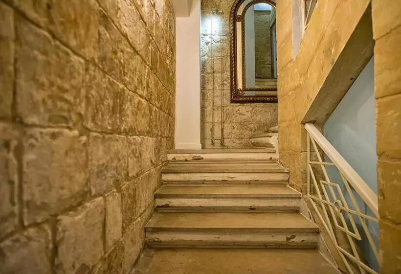 پانسیون No 68 In Valletta