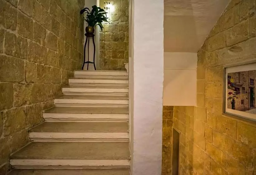 پانسیون No 68 In Valletta