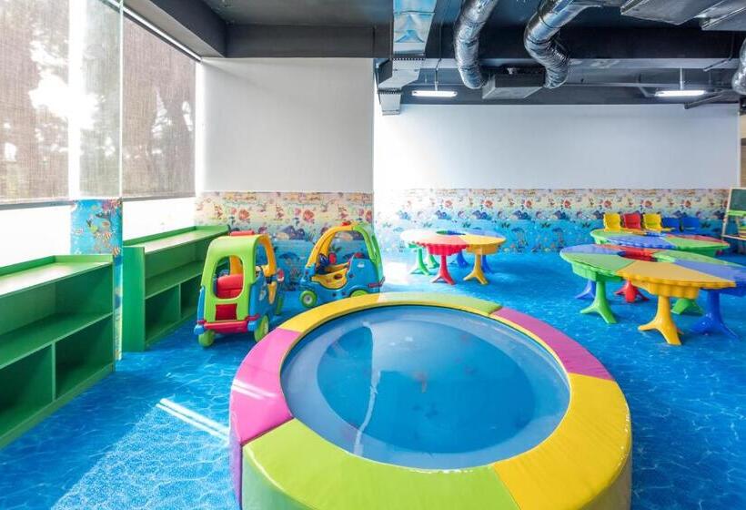 Flamingos Cat Ba Resort Apartment