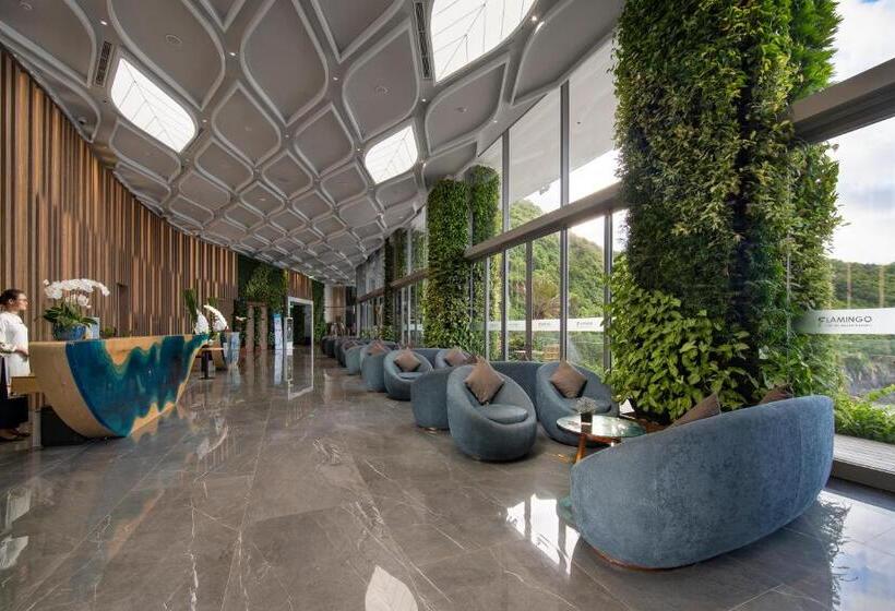 Flamingos Cat Ba Resort Apartment