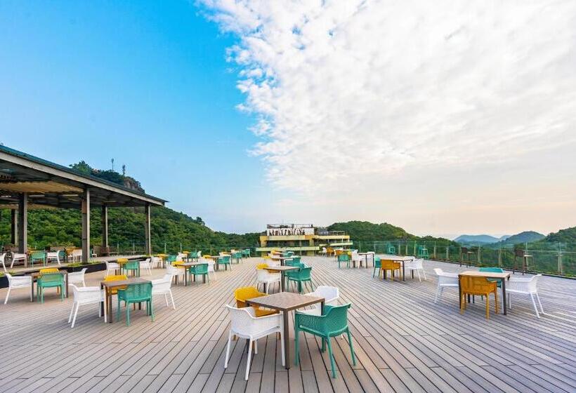 Flamingos Cat Ba Resort Apartment