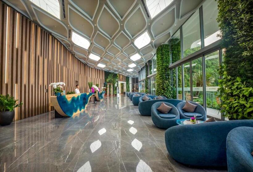 Flamingos Cat Ba Resort Apartment