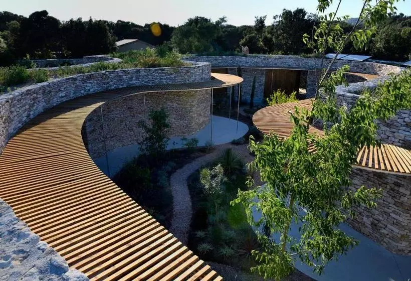 Hotelli A Speranza Suites Avec Piscine Privative Chauffée