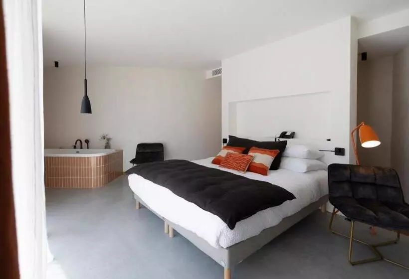 Hotelli A Speranza Suites Avec Piscine Privative Chauffée