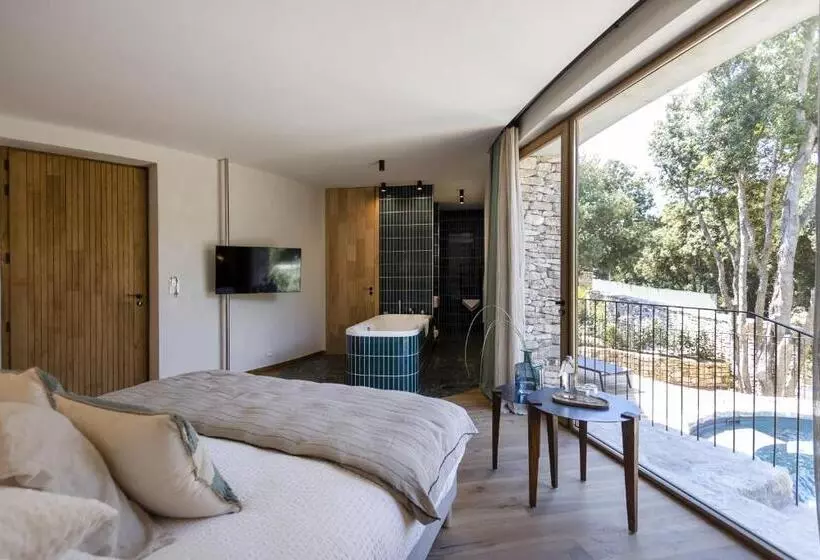 Hotelli A Speranza Suites Avec Piscine Privative Chauffée