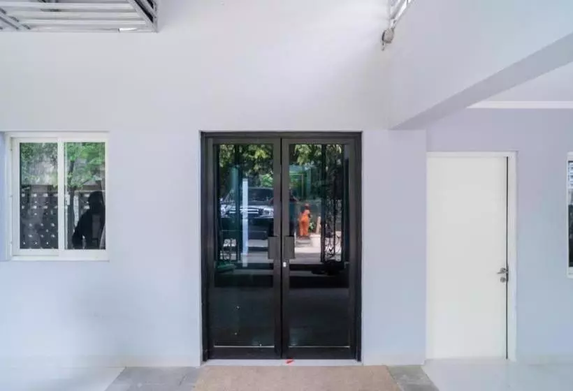 ホテル Koolkost Syariah Near Lippo Mall Kemang  Minimum Stay 6 Nights