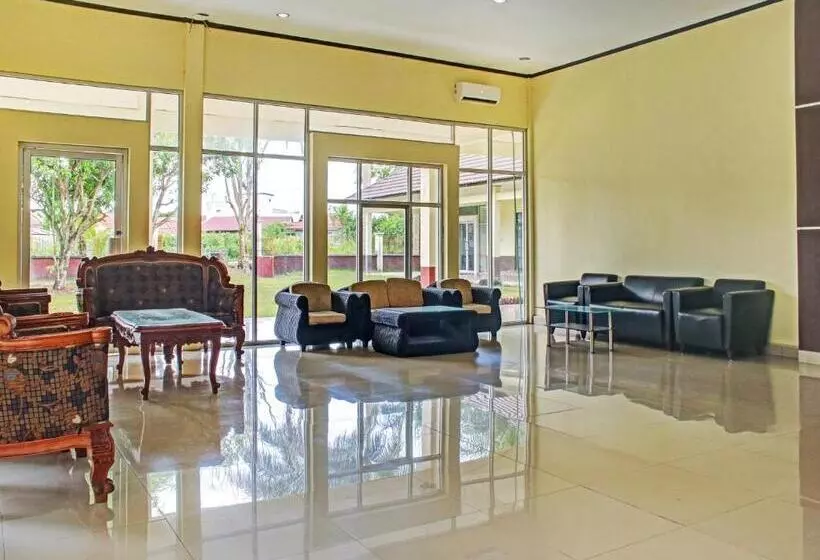 هتل Oyo 90423  Aman