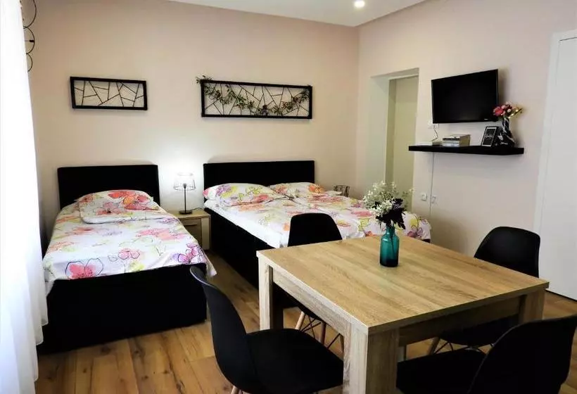 پانسیون Hana Apartmani