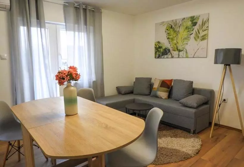 پانسیون Hana Apartmani