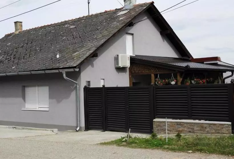 پانسیون Hana Apartmani