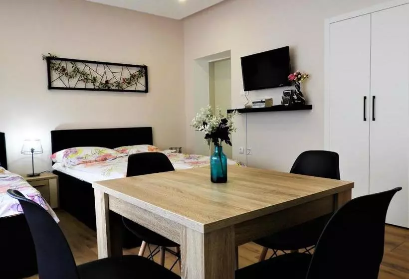 پانسیون Hana Apartmani