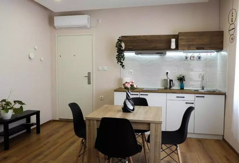 پانسیون Hana Apartmani