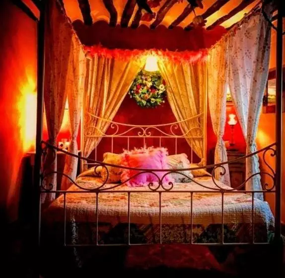 پانسیون Room In Lodge   Getaway To Cuenca At La Quinta De Malu