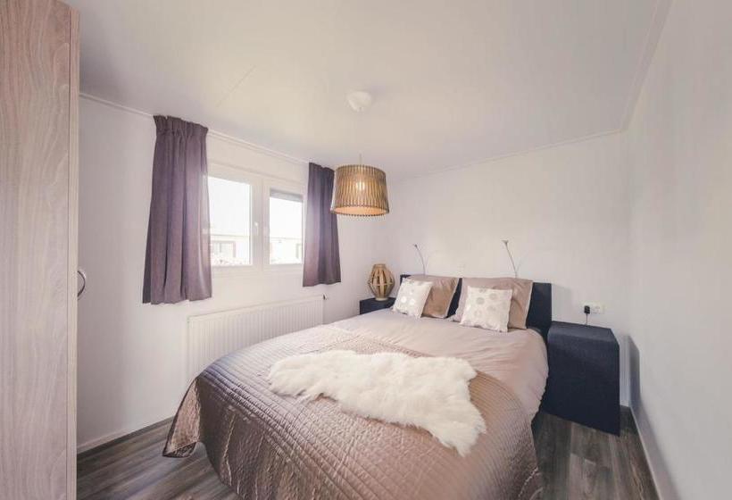 אתר נופש Buzzard 4 Persons