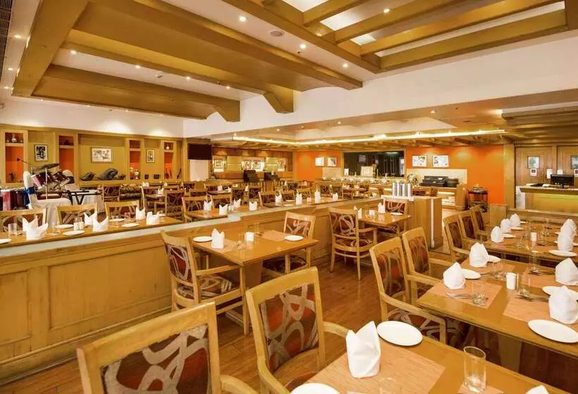 בית מלון כפרי Clarion Bella Casa At Airport