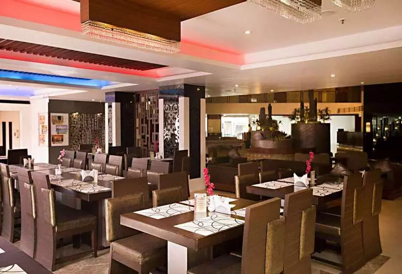 בית מלון כפרי Clarion Bella Casa At Airport