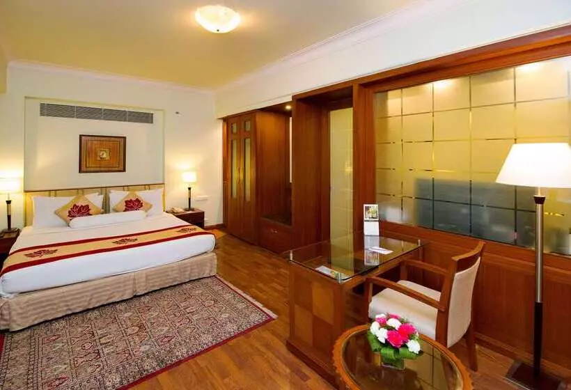 בית מלון כפרי Clarion Bella Casa At Airport