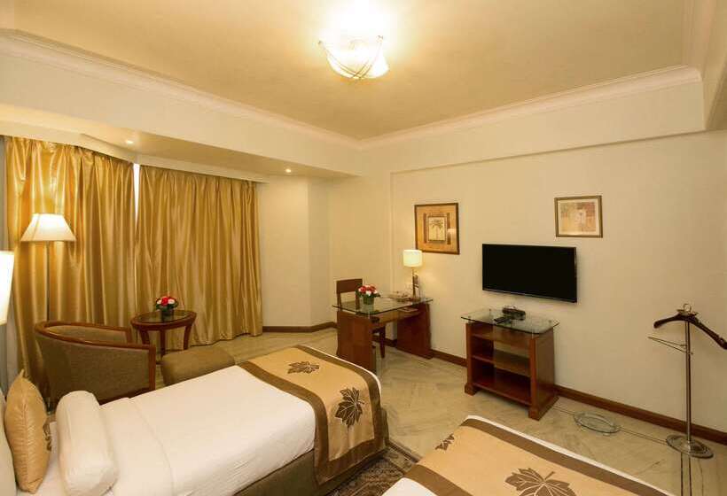 בית מלון כפרי Clarion Bella Casa At Airport