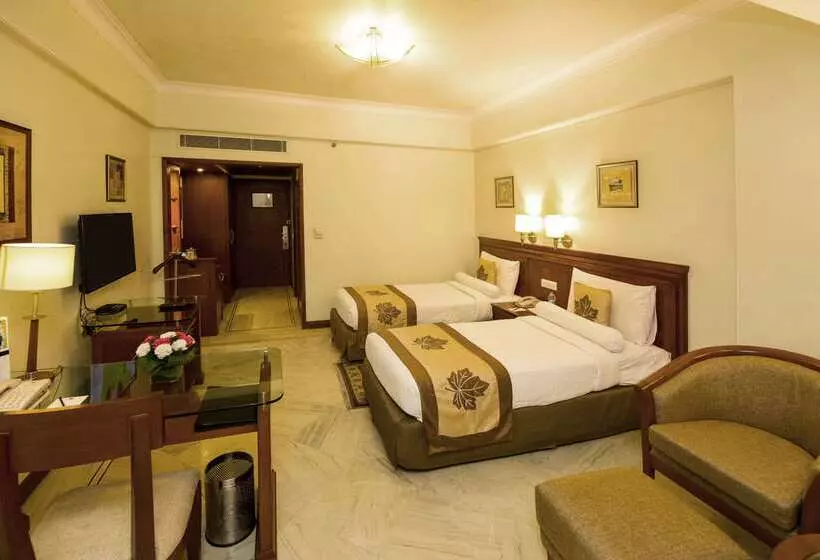 בית מלון כפרי Clarion Bella Casa At Airport