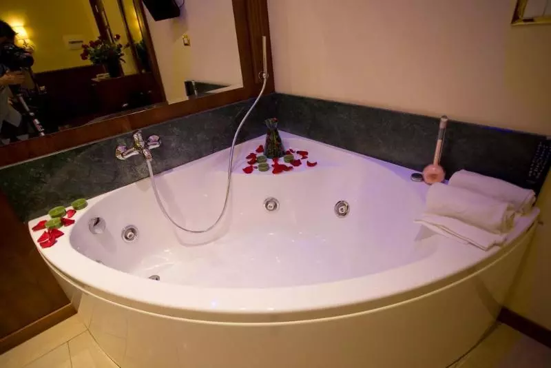 هتل Esedra Inn
