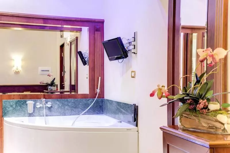 هتل Esedra Inn