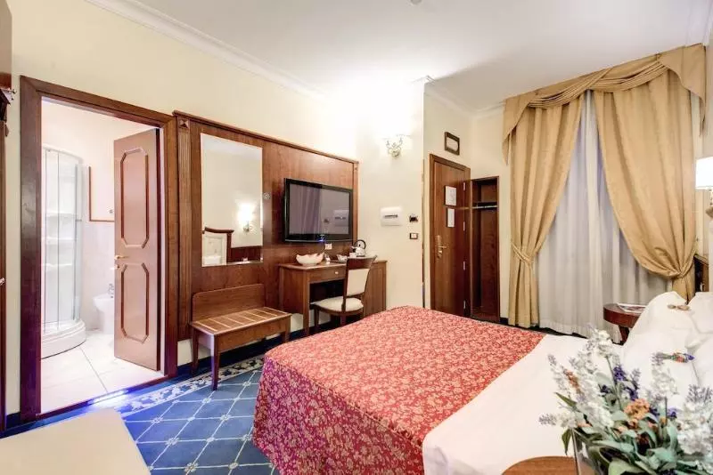 هتل Esedra Inn