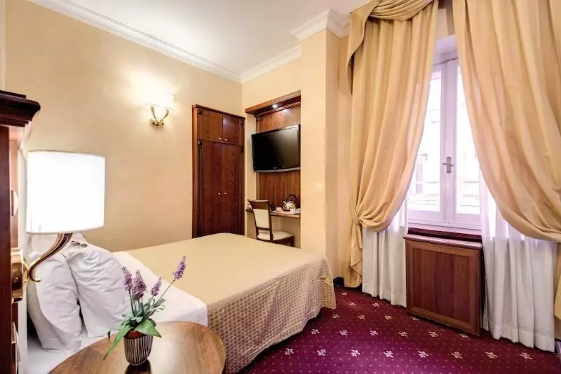 هتل Esedra Inn
