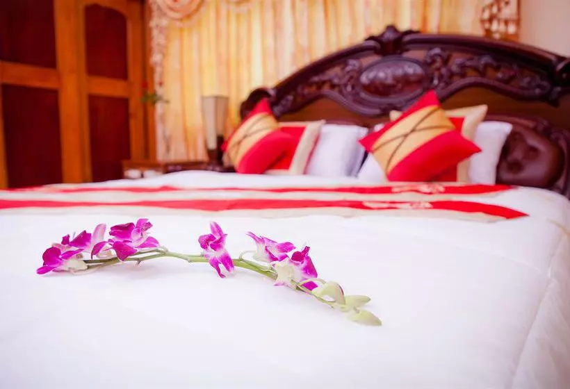 Отель Golden Sand