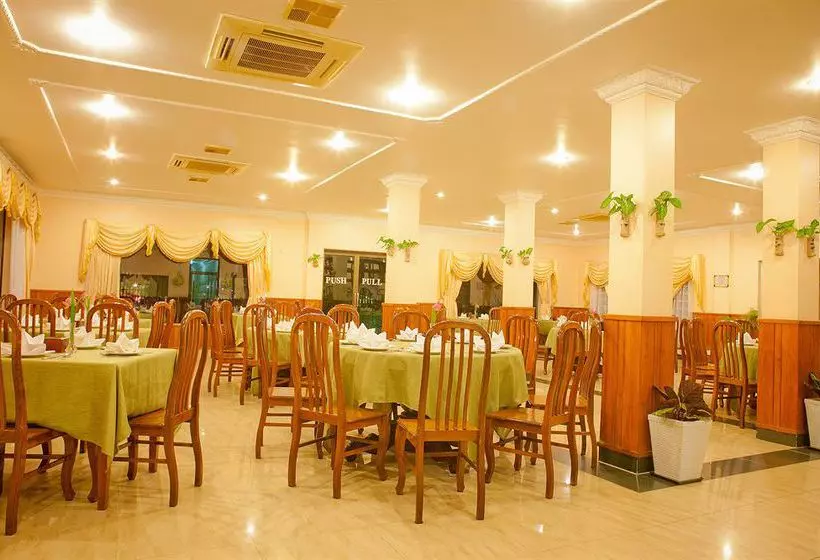 Отель Golden Sand