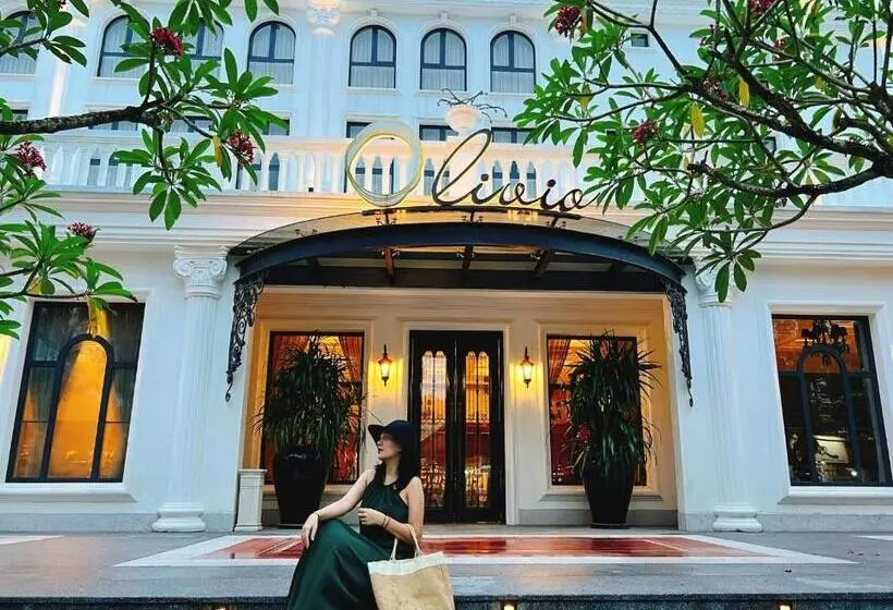 هتل Silk Path Grand Hue