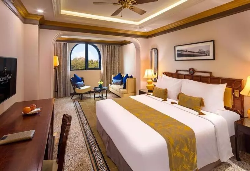 هتل Silk Path Grand Hue